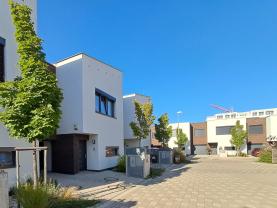 Prodej rodinného domu 5+kk, 150 m2, Praha, ul. Otrubova