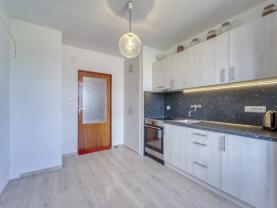 Prodej bytu 3+1 s garáží, 77 m², Horní Bělá