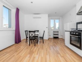Pronájem bytu 2+kk, 45 m², Praha 6 - Břevnov, ul. Patočkova
