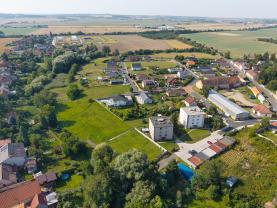 Prodej pozemku 1008 m² Tuklaty
