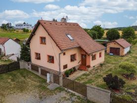 Prodej rodinného domu, 95 m², Pernarec