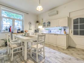 Prodej rodinného domu, 300 m², Zahrádka