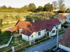 Prodej rodinného domu se zahradou, 1059 m², Častohostice
