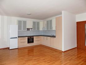 Pronájem bytu 3+kk 70 m2 se zahradou 192 m2 v Horoměřicích