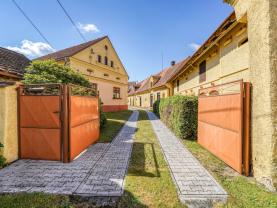 Prodej zemědělské usedlosti, 171 m², Mezholezy