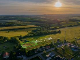 Prodej pozemku k bydlení, 2776 m², Police