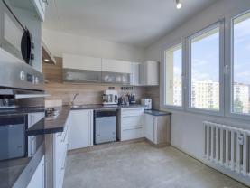Prodej bytu 3+1, 62 m², Plzeň, ul. Strážnická