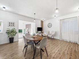 Prodej rodinného domu, 180 m², Malíkov