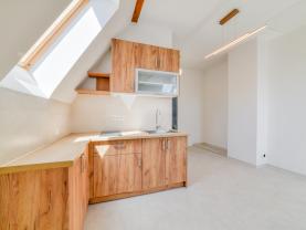 Pronájem bytu 1+kk, 36 m², Cheb, ul. Zlatá