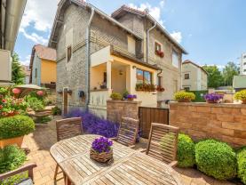 Prodej rodinného domu s provozovnou, 203 m², Kladno