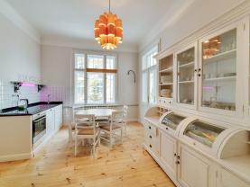 Pronájem bytu 3+1, 115 m², Mariánské Lázně, ul. Anglická