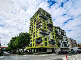 Pronájem garážového stání, 21 m², Pardubice