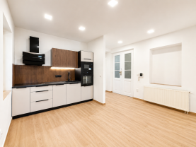Pronájem bytu 3+1, 120 m², Karviná, ul. Masarykovo nám.