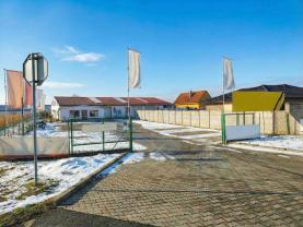 Prodej obchodního objektu, 972 m², Kly