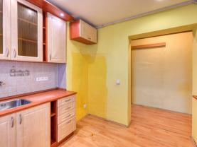 Prodej bytu 2+1, 45 m², Karlovy Vary, ul. Na Výšině