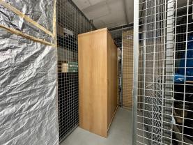 Prodej sklepní kóje 2,4 m², ul. Kurta Konráda, Praha 8