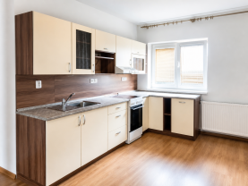 Pronájem bytu 2+kk, 53 m², Pardubice, ul. Holcova