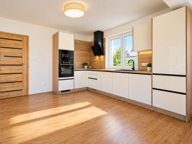 Pronájem rodinného domu, 5+kk, 125 m², Hory