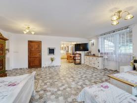Prodej rodinného domu, 359 m², Strážov