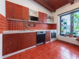 Prodej rodinného domu, 350 m², Hradešín