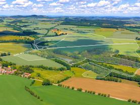 Prodej souboru nemovitostí a pozemků 885224 m², Jiřetice