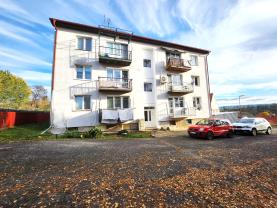 Prodej bytu 3+1, 70 m², Bitozeves