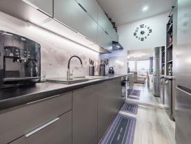 Prodej bytu 2+kk, 45 m², Praha, ul. Trávníčkova