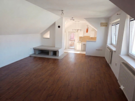 Pronájem bytu 3+kk, 95 m², Žebrák, ul. Náměstí