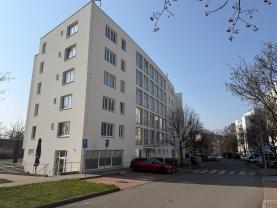 Pronájem restaurace, stravován, 85 m², ul.K. Hlaváčka, Praha