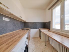 Prodej bytu 2+1, 54 m², Cheb, ul. Kosmonautů