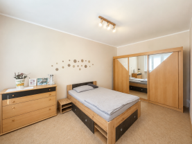 Prodej bytu 2+1, 54 m², Cheb, ul. Kasární náměstí