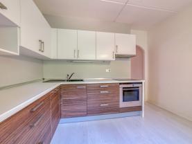 Prodej bytu 3+1, 67 m², Cheb, ul. Dvořákova