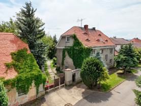 Prodej rodinného domu 8+1, 365 m², Račetice