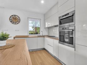 Prodej rodinného domu 5+kk, 119 m², Pomezí