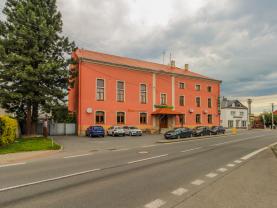 Prodej komerčního objektu, 1355 m2, Kravaře