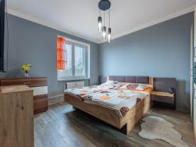 Pronájem bytu 3+1, 84 m², Bukovany