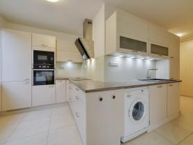 Pronájem bytu 3+1, 77 m², Cheb, ul. Do Zátiší