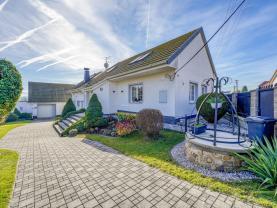 Prodej rodinného domu, 225 m², Dolany