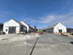 Prodej zemědělského objektu, 3150 m², Vlašim