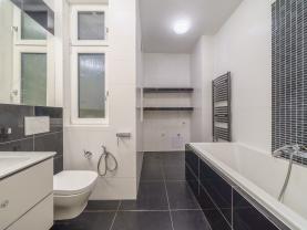 Prodej bytu 4+1, 99 m², Karlovy Vary, ul. Závodu míru