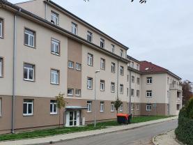 Pronájem bytu 3+kk, 65 m2, Milovice, ul. Slepá