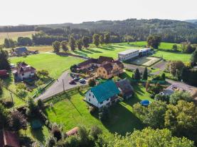 Prodej rodinného domu a stavební pozemky v Zásadě