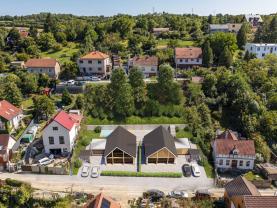 Prodej stavebního pozemku 1703 m², Choteč, Praha-západ