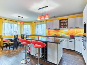 Prodej rodinného domu, 204 m², Čestice