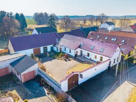 Prodej rodinného domu, 3 109 m², Pluhův Žďár