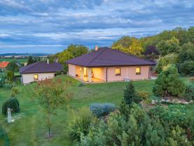 Prodej rodinného domu, 178 m², pozemek 5549 m², Cvrčovice