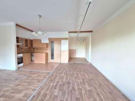 Pronájem bytu 1+kk, 42 m², Hrabyně