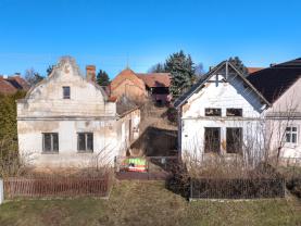 Prodej rodinného domu, 856 m2, v Podbořánkách u Jesenice