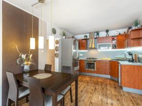 Prodej bytu 3+kk, 78 m², Pardubice, ul. Bacháčkova