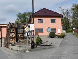 Prodej rodinného domu s výrobní dílnou, 1200 m², Spálov